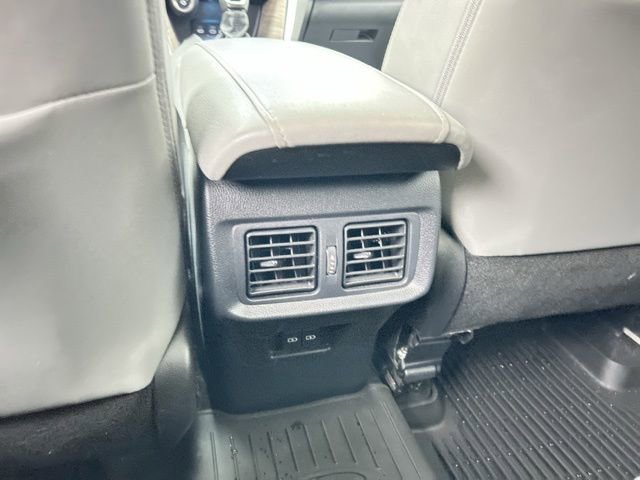 Used 2023 Toyota Venza Limited image 23