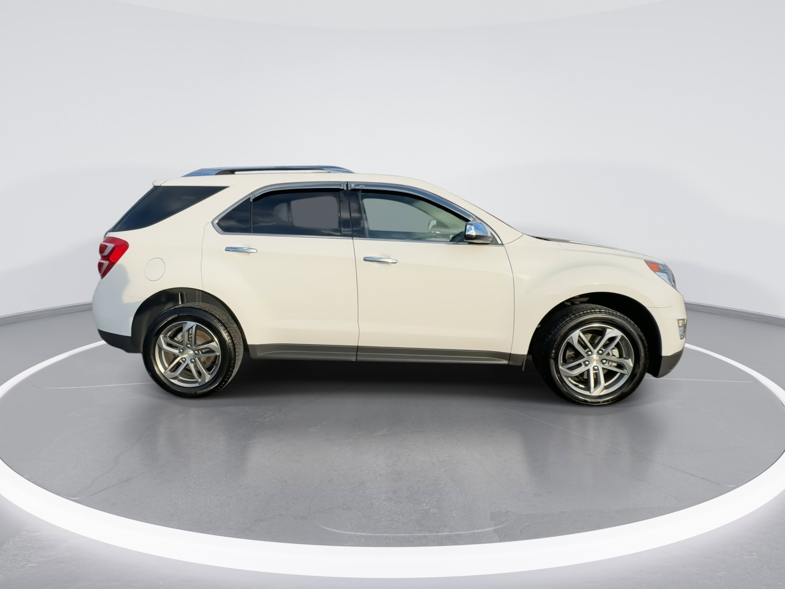 Used 2017 Chevrolet Equinox Premier w/ Enhanced Convenience Package image 9