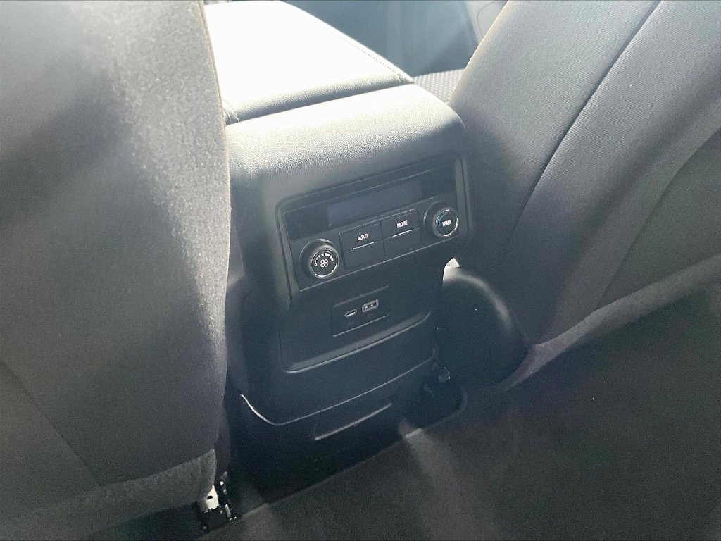 Used 2023 GMC Acadia SLE FWD image 12