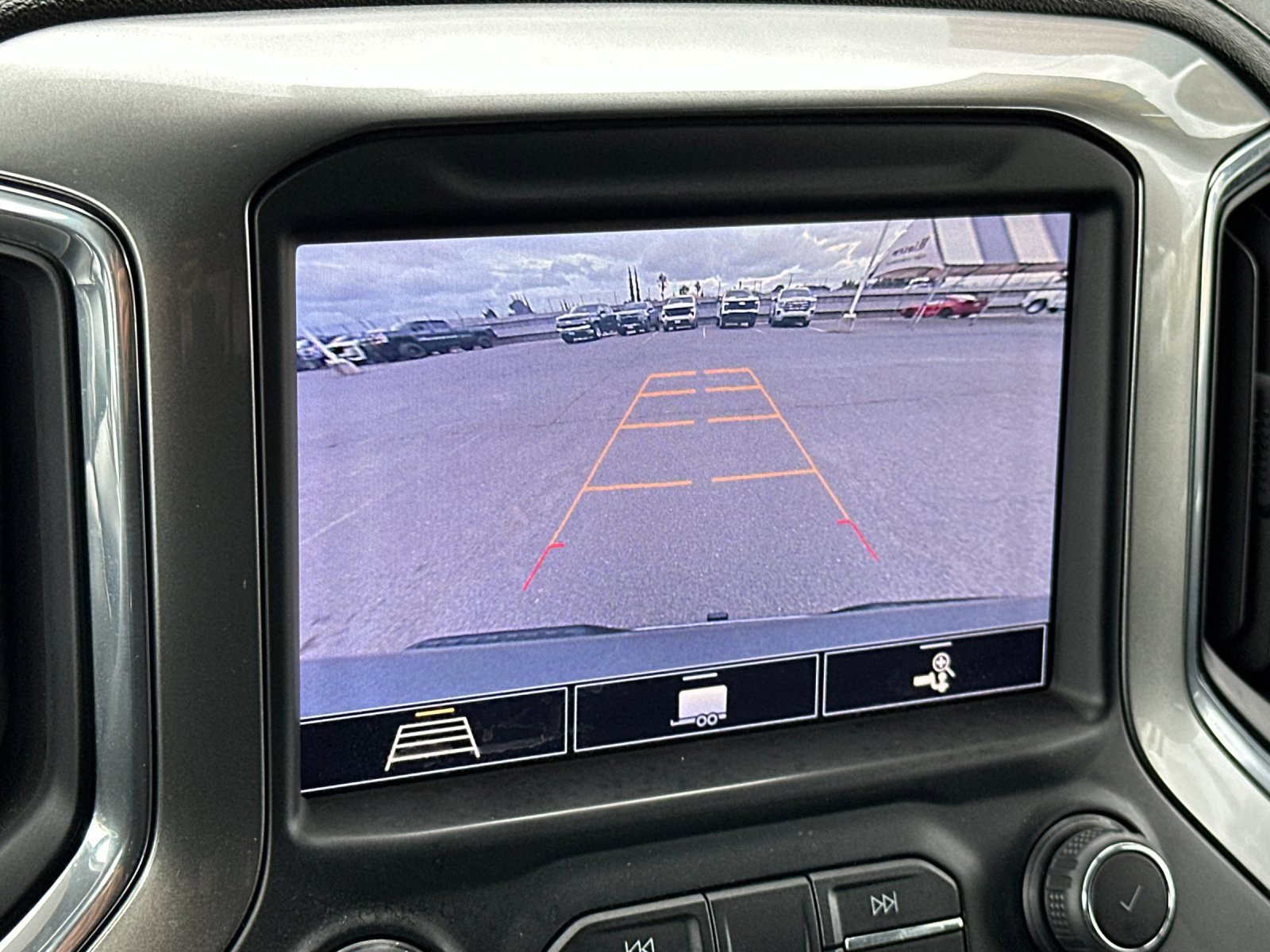 Used 2020 Chevrolet Silverado 1500 RST image 22