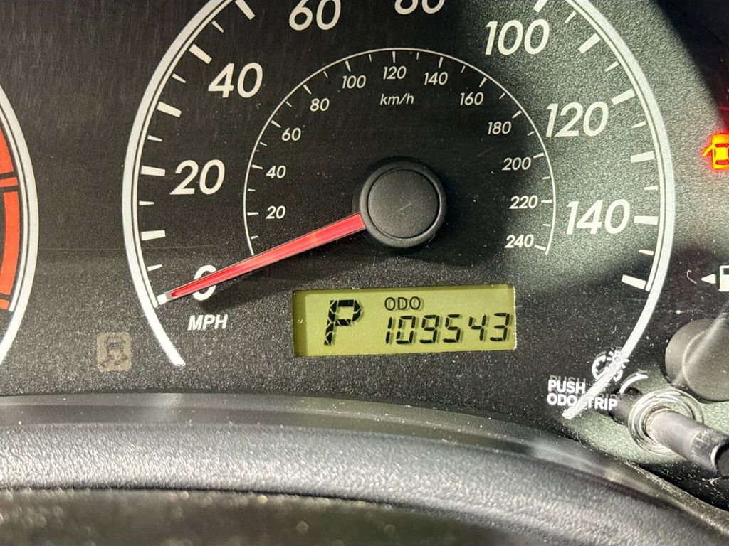 Used 2013 Toyota Corolla LE image 12