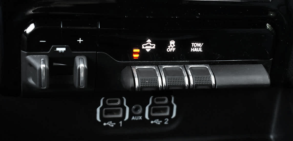 Used 2024 RAM 1500 Limited w/ Off Road Group AWD/4WD image 24