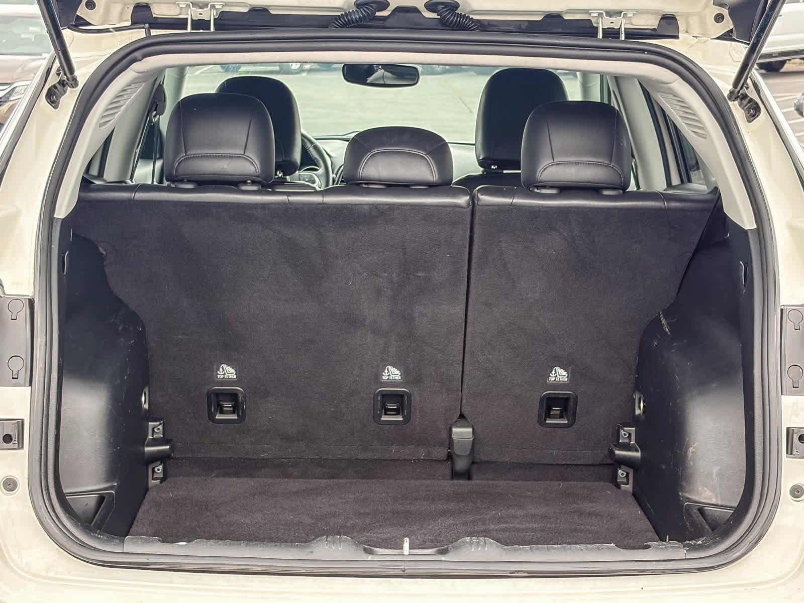 Used 2018 Jeep Compass Latitude AWD/4WD image 26
