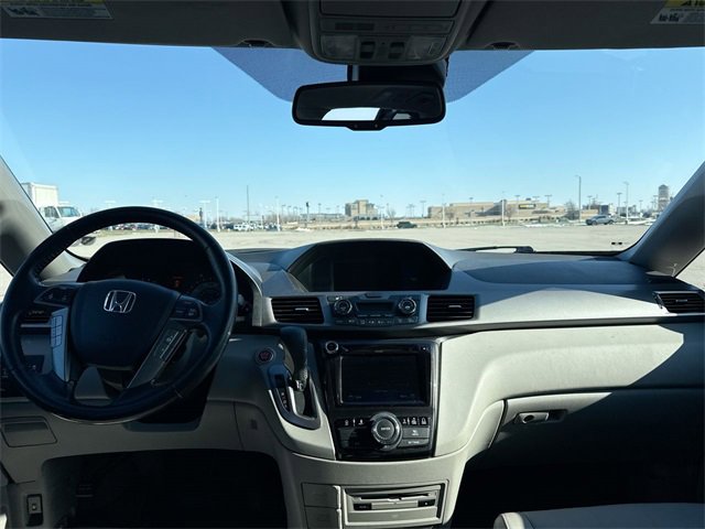 Used 2016 Honda Odyssey Touring Elite image 28