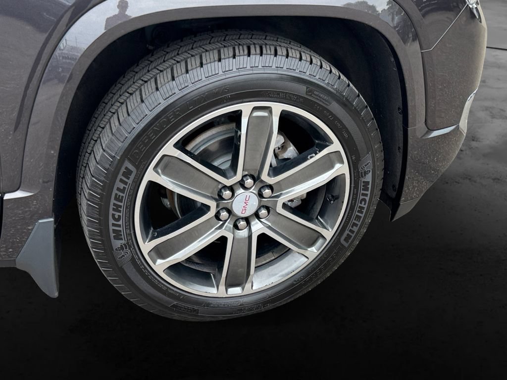 Used 2017 GMC Acadia Denali w/ Technology Package AWD/4WD image 13
