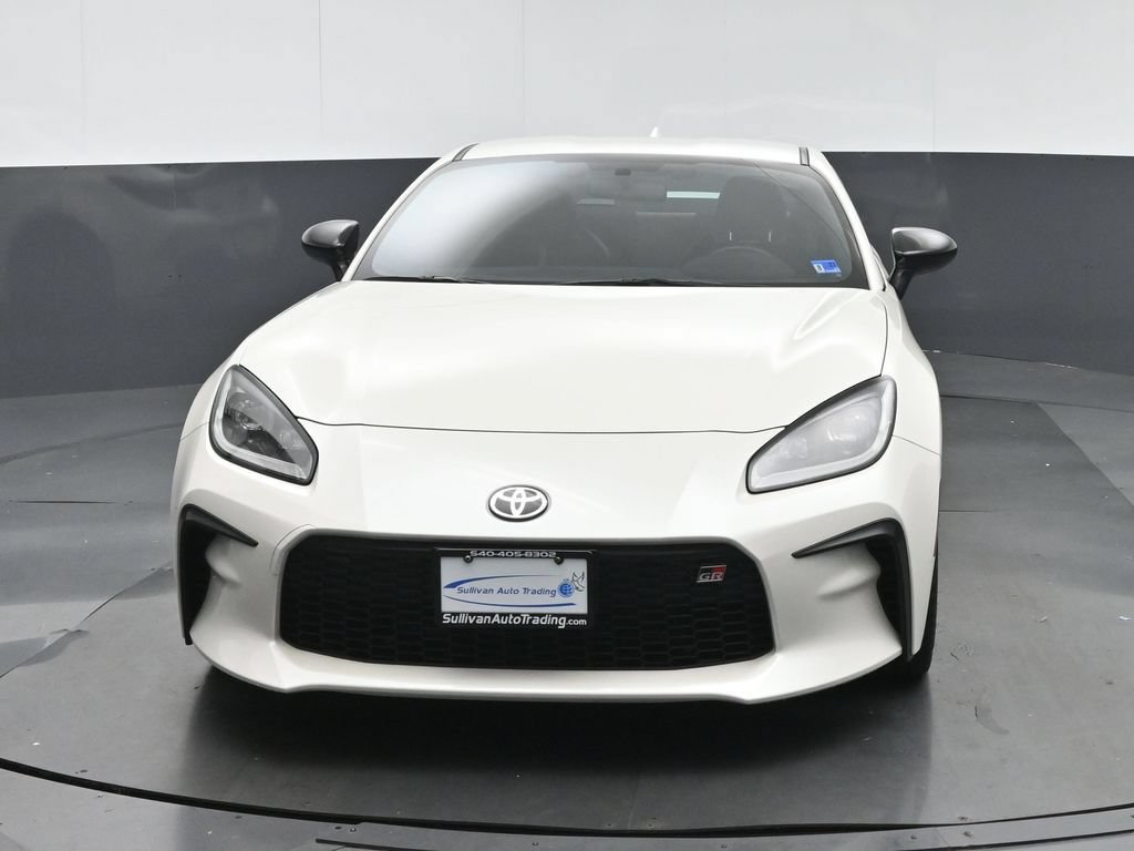 Used 2025 Toyota GR86 Premium w/ Performance Package RWD image 2