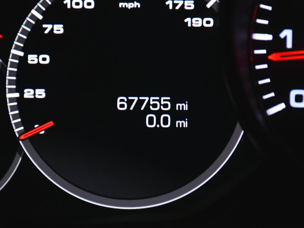 Used 2021 Porsche Cayenne GTS w/ Premium Package Plus AWD/4WD image 23