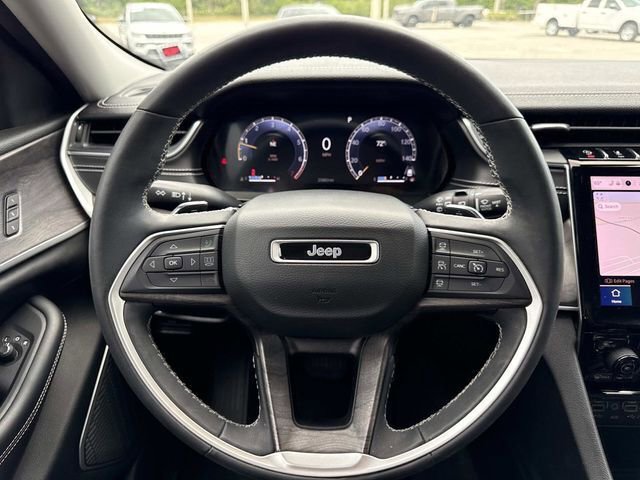 Used 2023 Jeep Grand Cherokee Limited RWD image 15