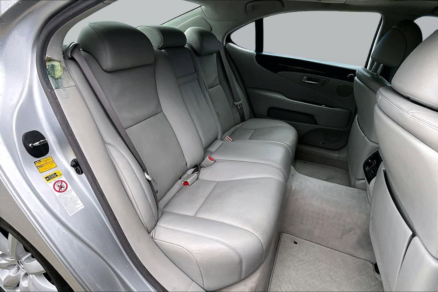 Used 2007 Lexus LS 460 L RWD image 18