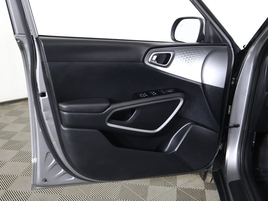 Used 2022 Kia Soul LX w/ Technology Package image 20