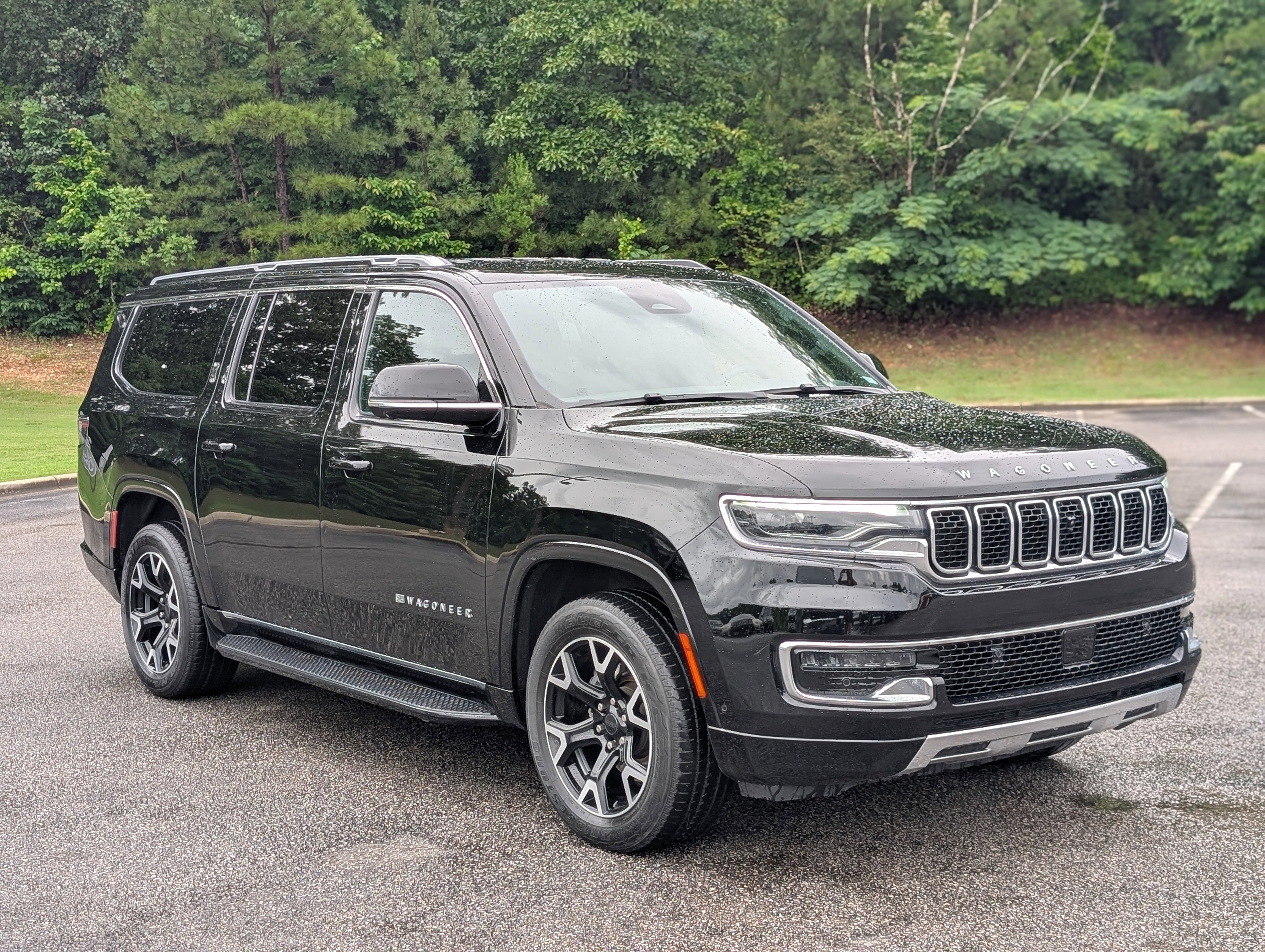 Used 2025 Jeep Wagoneer L Series III AWD/4WD image 11