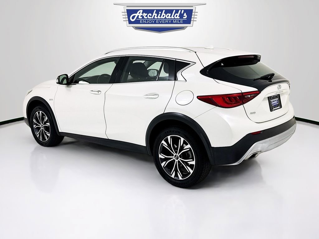 Used 2018 INFINITI QX30 AWD image 4