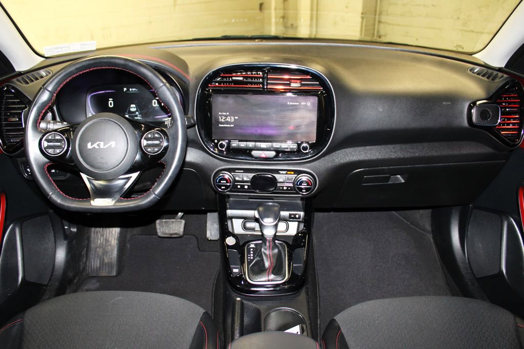 Used 2023 Kia Soul GT-Line FWD image 9