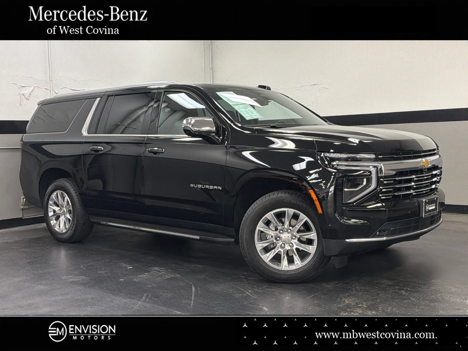 Used 2025 Chevrolet Suburban Premier w/ Sun And Tow Package AWD/4WD image 1