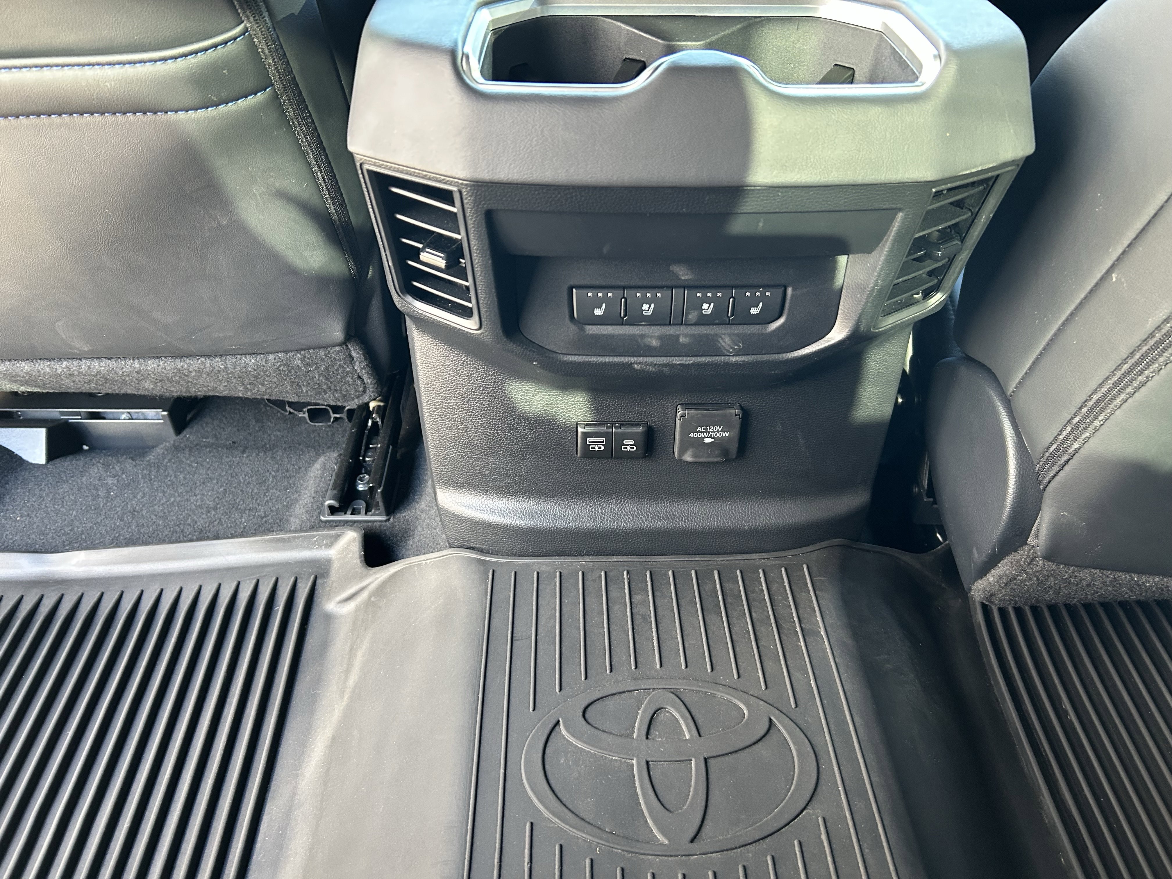 Used 2024 Toyota Tundra Platinum image 23