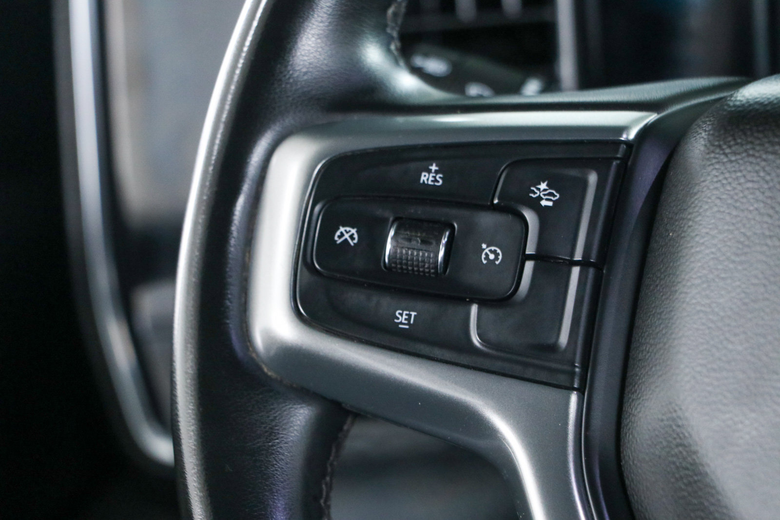 Used 2024 Chevrolet Silverado 2500 LT AWD/4WD image 14