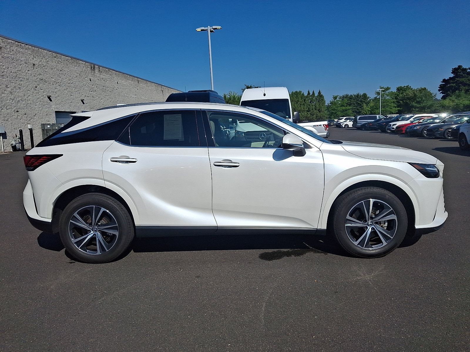 Used 2024 Lexus RX 350 Premium w/ Cold Area Package AWD/4WD image 7