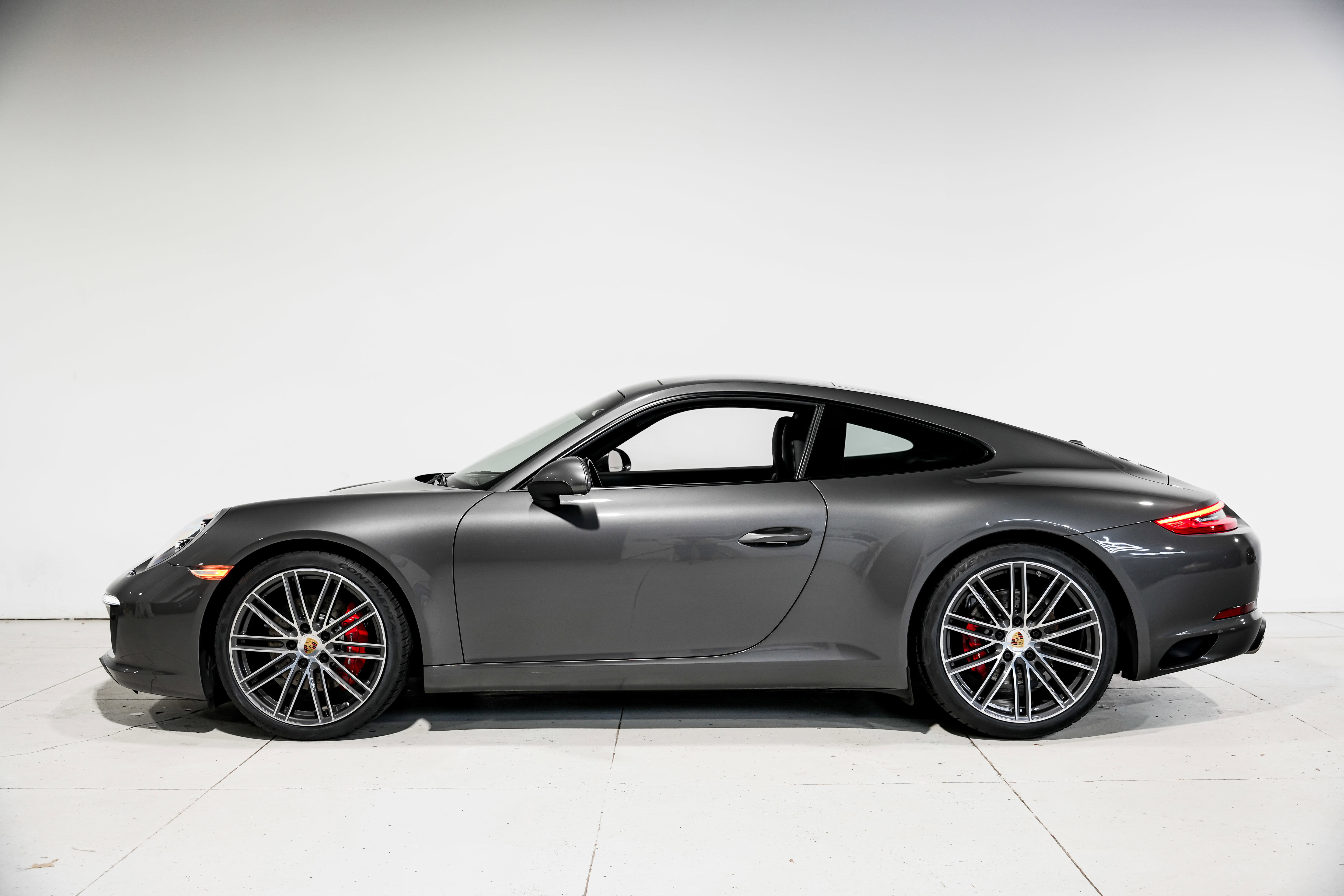 Used 2017 Porsche 911 Carrera S image 7