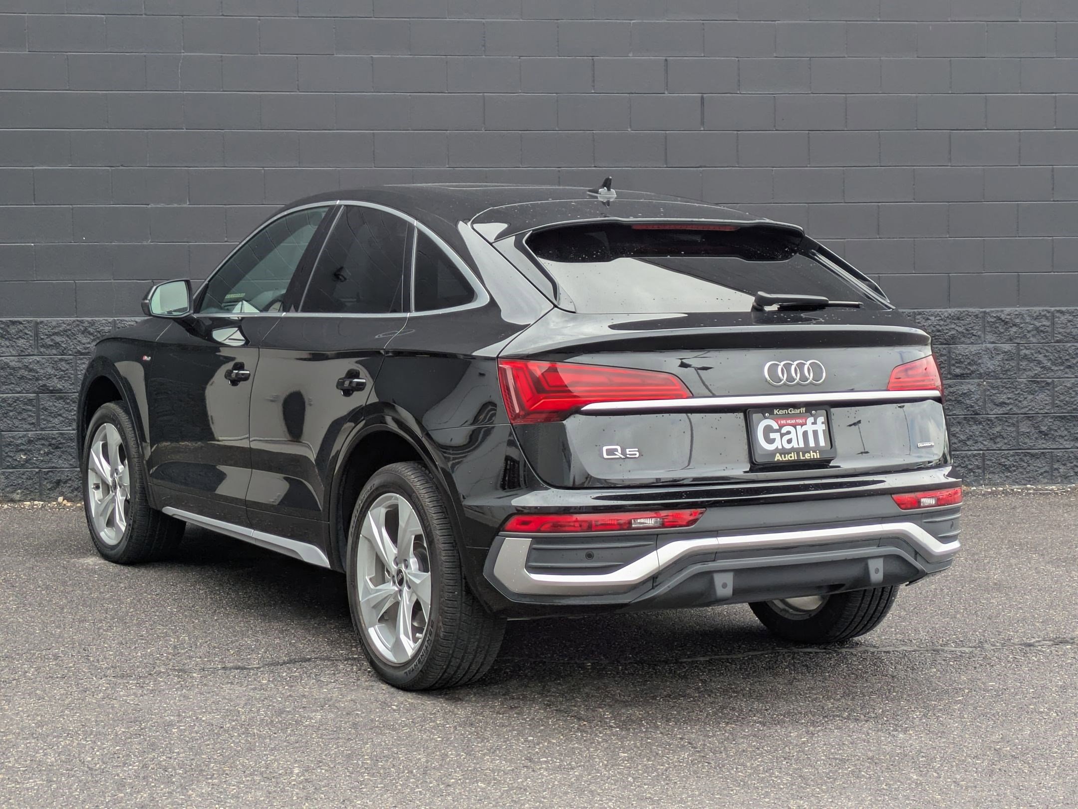 Certified 2025 Audi Q5 2.0T Premium Plus w/ Premium Plus Package image 8