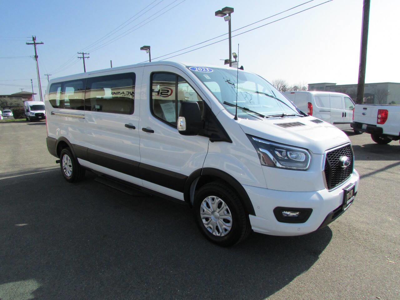 Used 2023 Ford Transit 350 XLT image 2