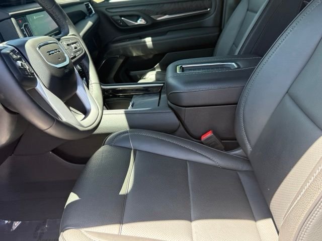 Used 2024 GMC Yukon Denali AWD/4WD image 11