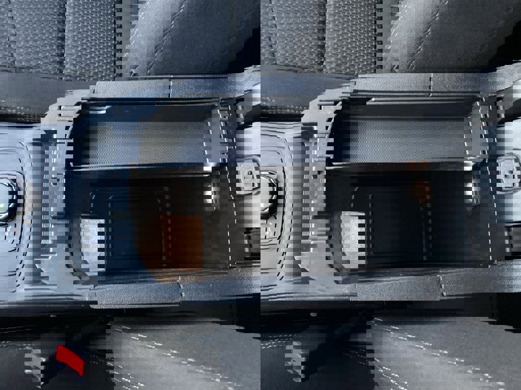 Used 2022 GMC Terrain SLE w/ Elevation Edition image 34