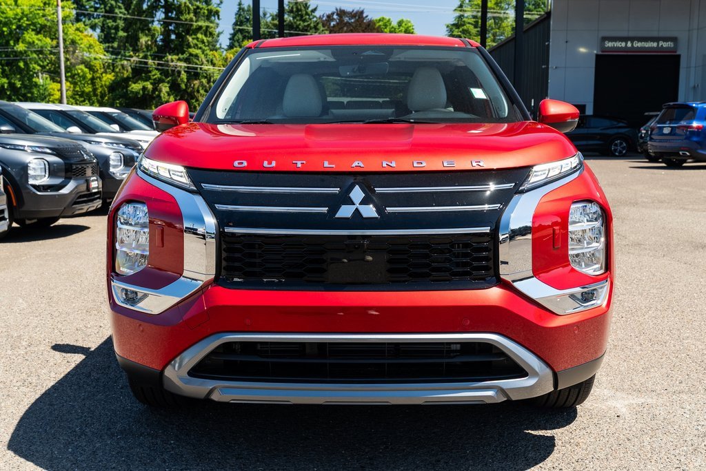 New 2025 Mitsubishi Outlander SEL image 2