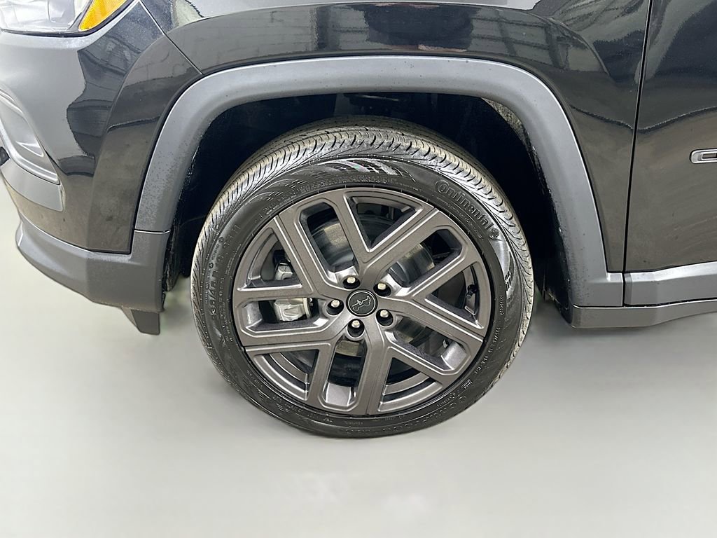 Used 2026 Jeep Compass Latitude image 8