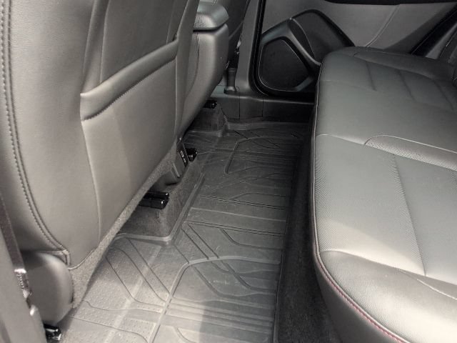 Used 2025 Chevrolet TrailBlazer RS w/ Convenience Package FWD image 34
