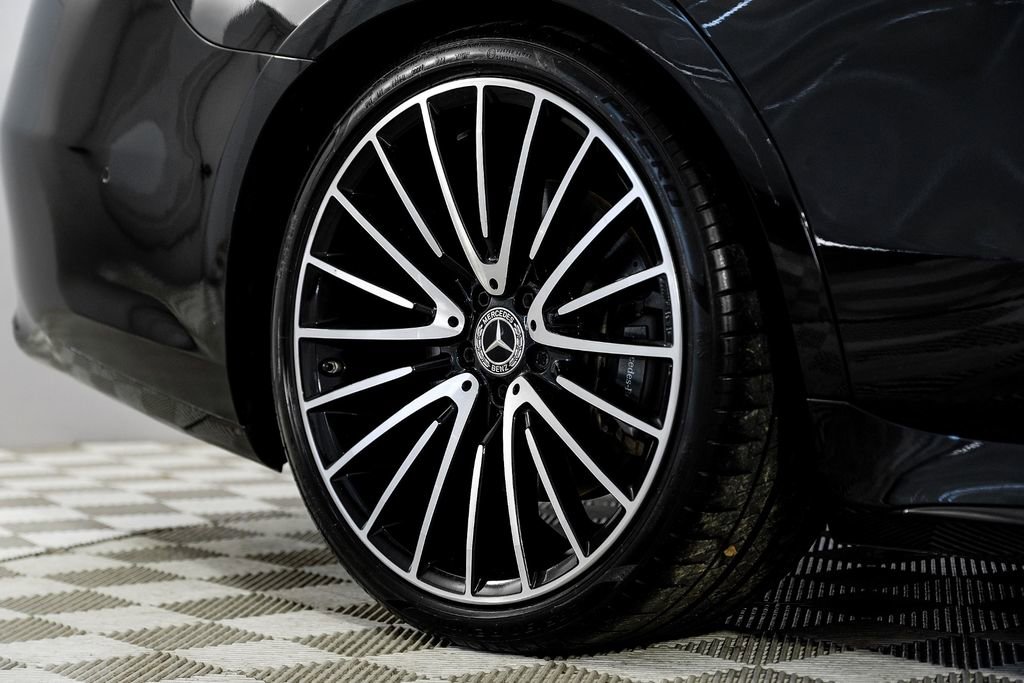 Used 2022 Mercedes-Benz S 580 4MATIC Sedan w/ AMG Line Package image 55
