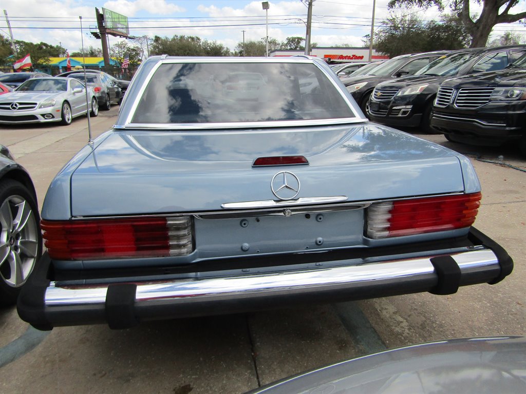 Used 1988 Mercedes-Benz 560 SL image 3
