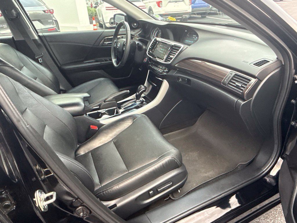 Used 2016 Honda Accord EX-L image 21