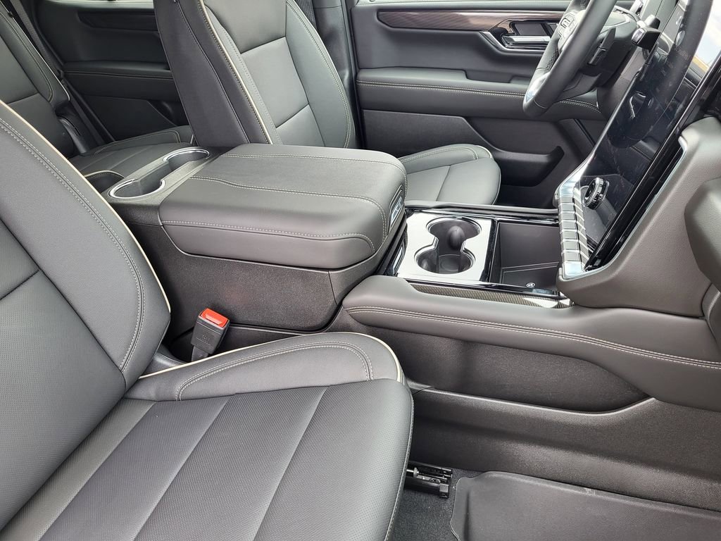 New 2026 GMC Yukon Elevation w/ Elevation Premium Package AWD/4WD image 11