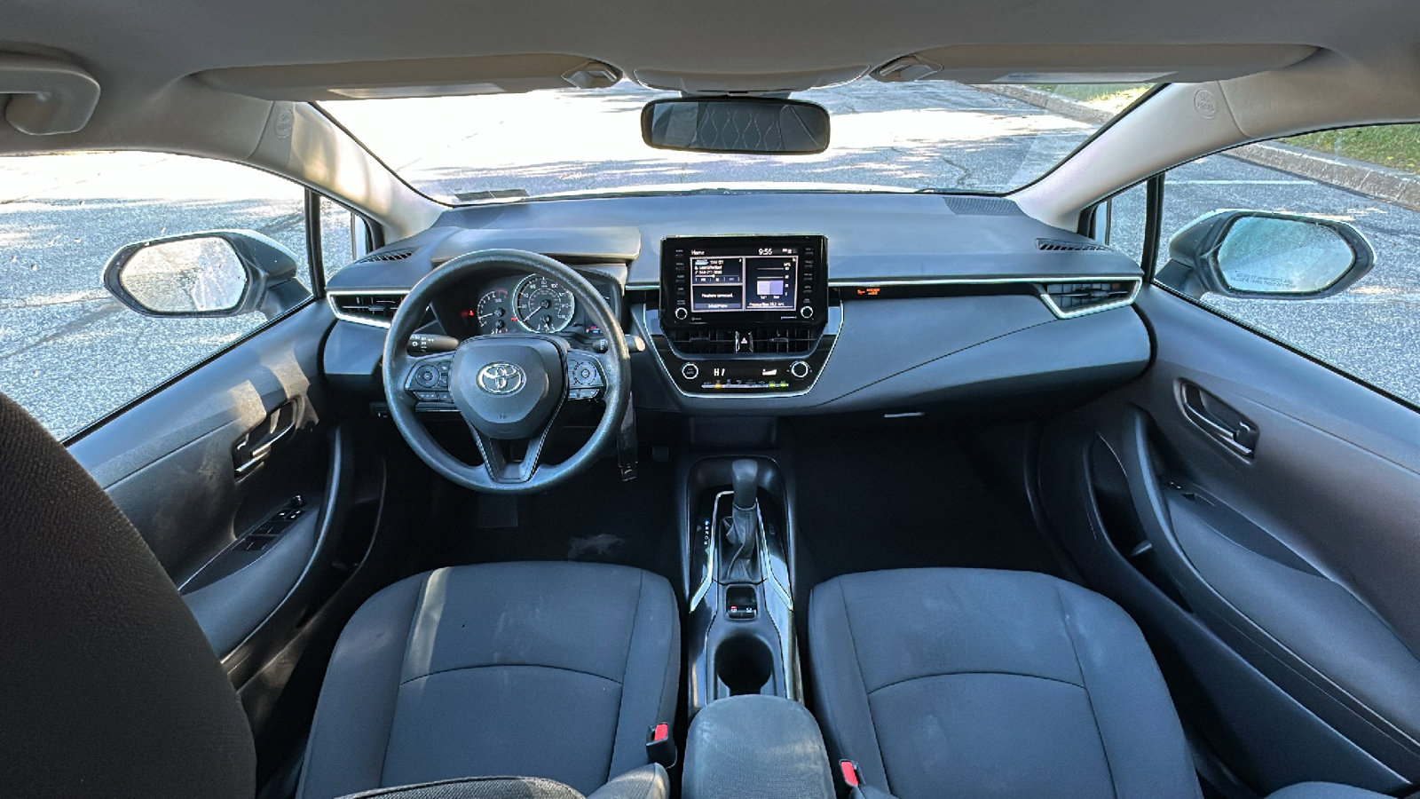 Used 2022 Toyota Corolla LE image 27