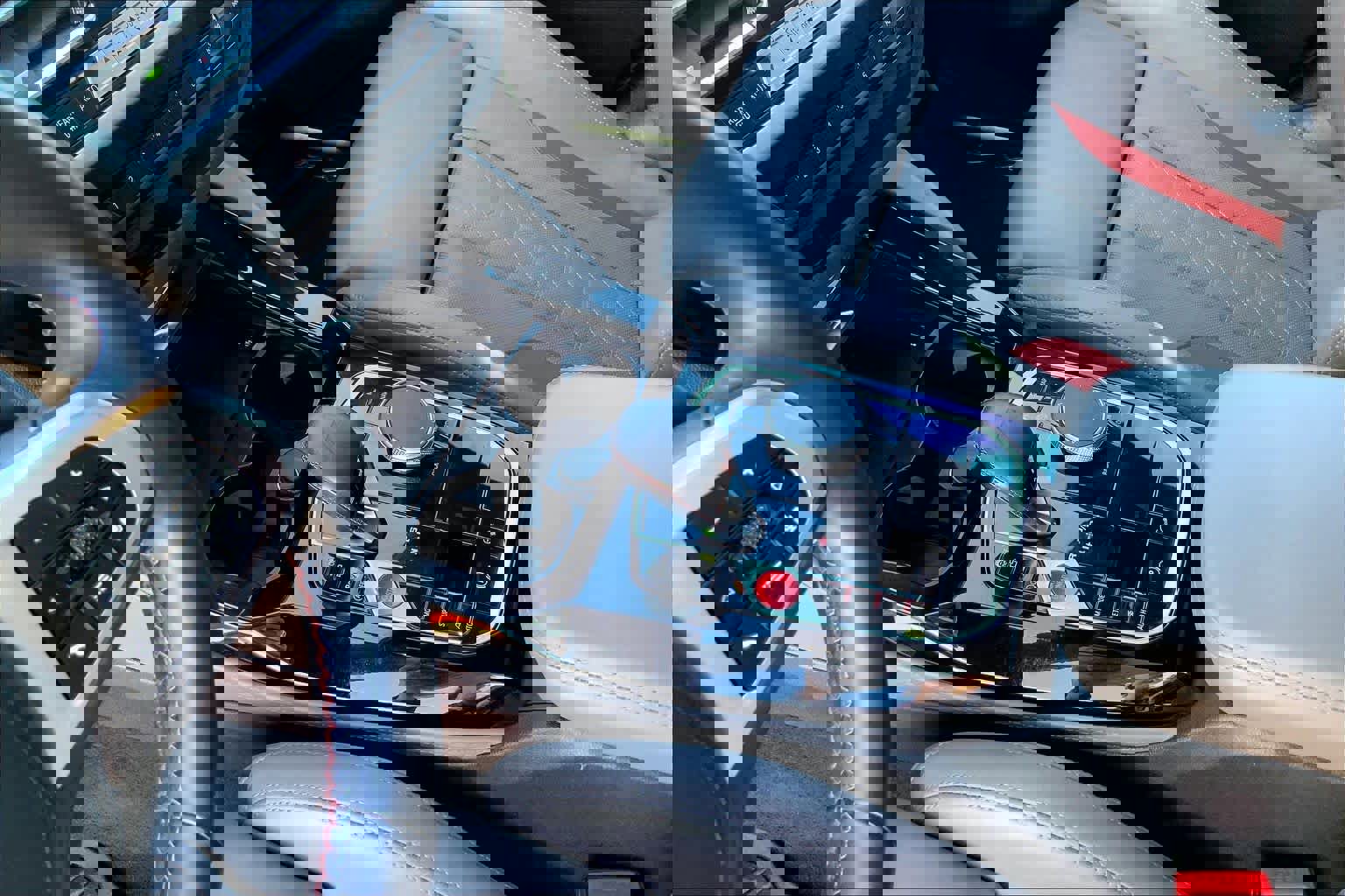 Used 2024 BMW X4 M w/ Executive Package image 31