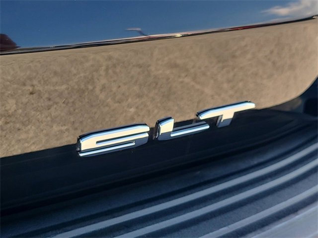 Used 2024 GMC Yukon XL SLT image 11