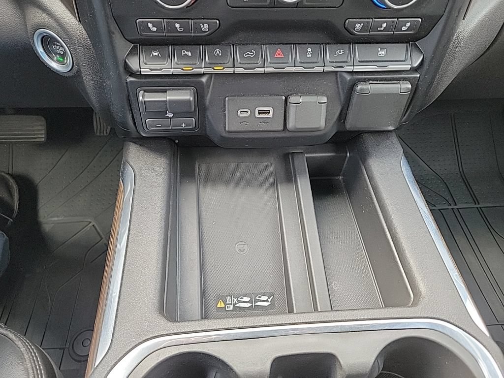 Used 2019 Chevrolet Silverado 1500 High Country w/ Technology Package AWD/4WD image 15