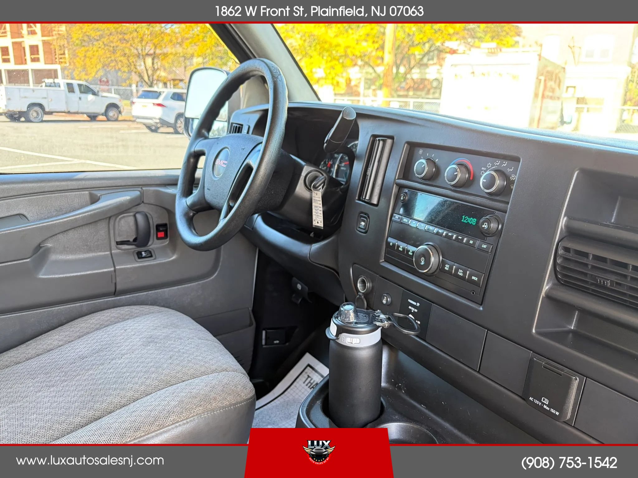 Used 2015 GMC Savana 3500 RWD image 18