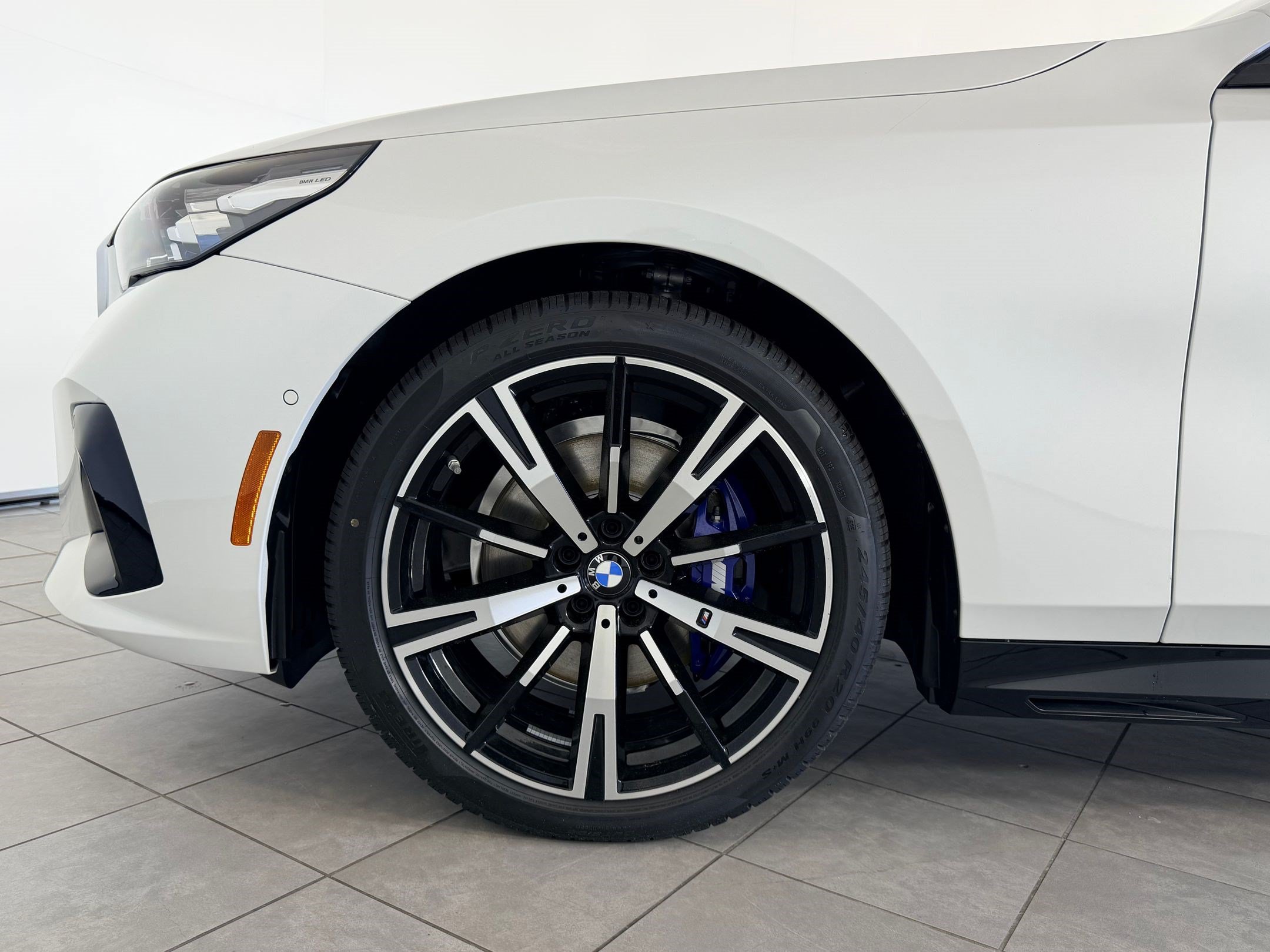 Used 2026 BMW 530i w/ M Sport Package RWD image 11
