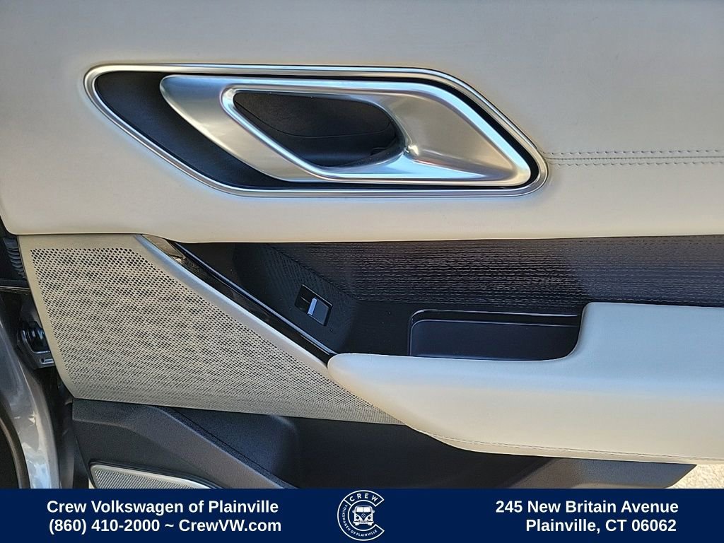 Used 2018 Land Rover Range Rover Velar R-Dynamic HSE AWD/4WD image 47