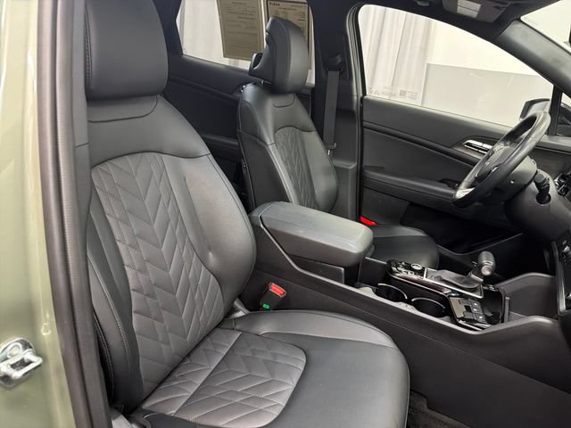 Used 2025 Kia Sportage X-Pro AWD/4WD image 18
