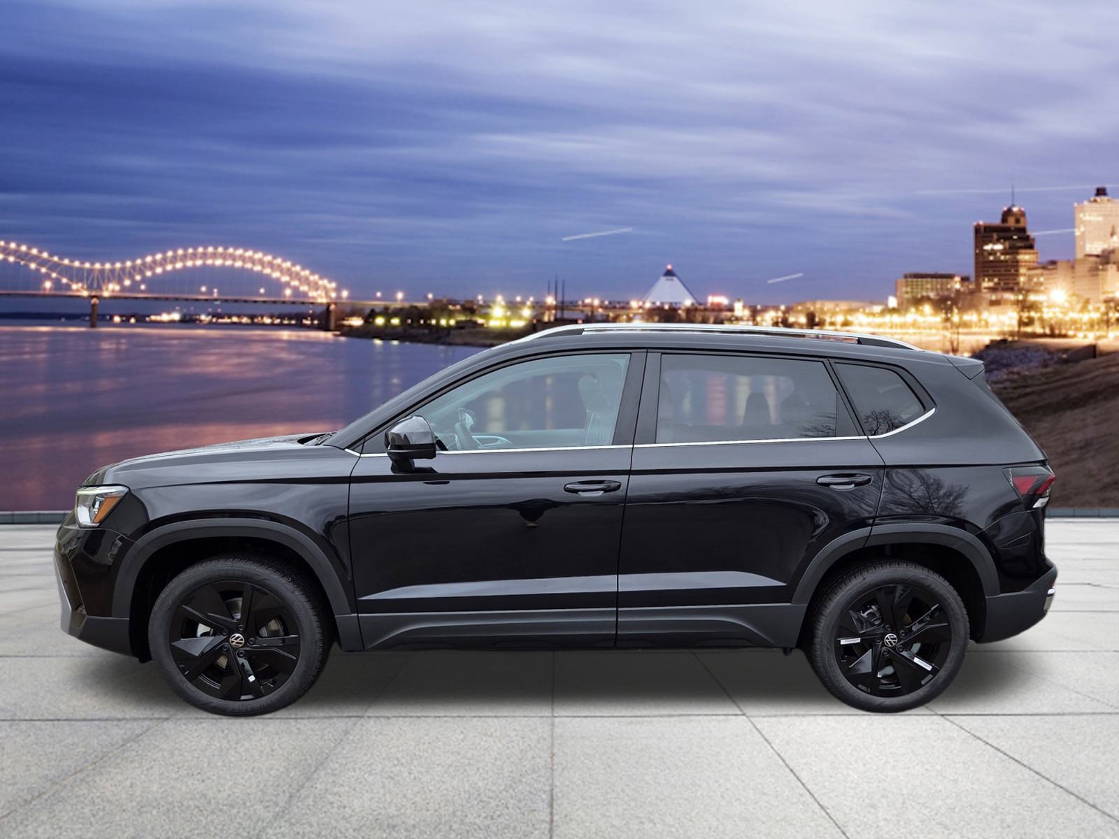 New 2026 Volkswagen Taos SE image 2