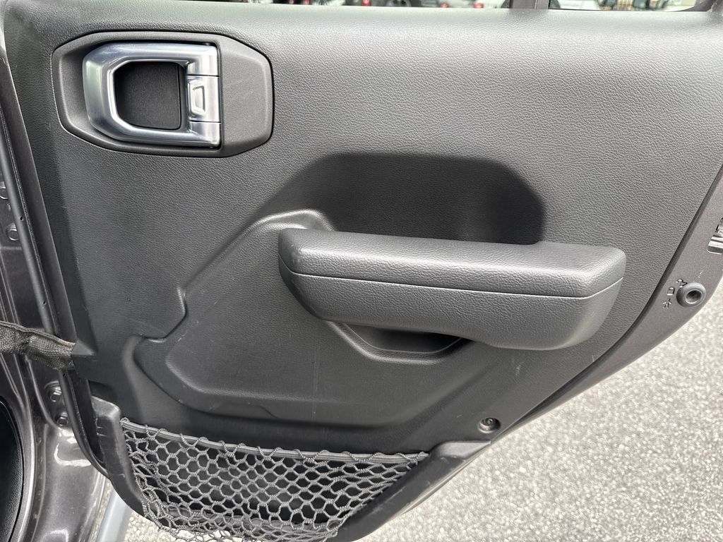 Used 2022 Jeep Wrangler Unlimited Rubicon image 21