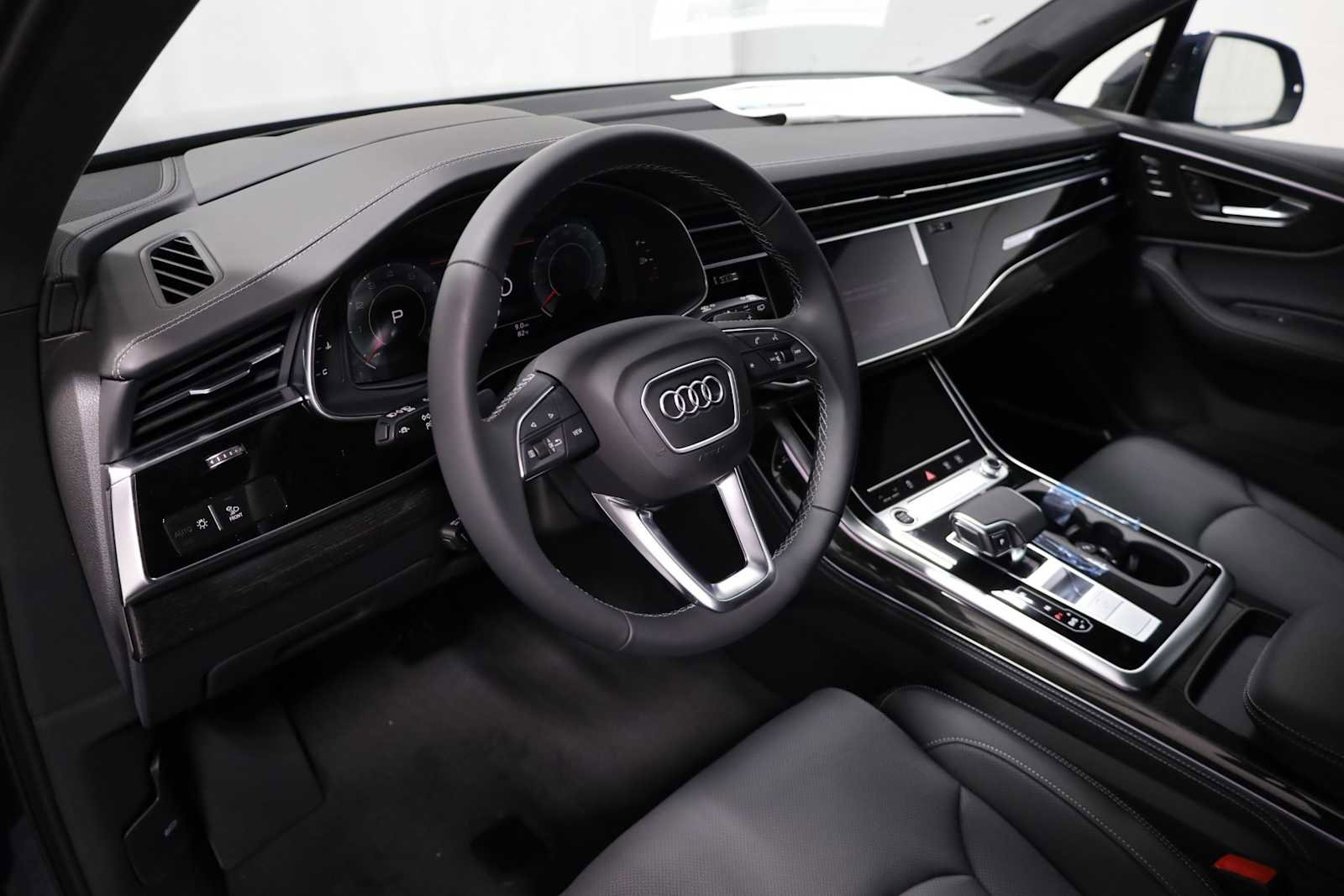 New 2025 Audi Q7 3.0T Prestige image 4