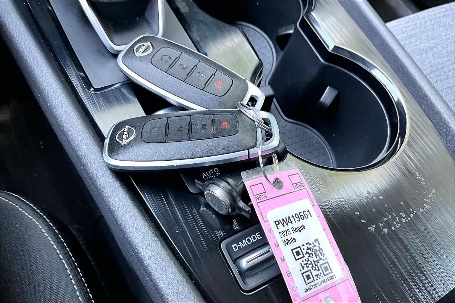 Certified 2023 Nissan Rogue SV FWD image 14