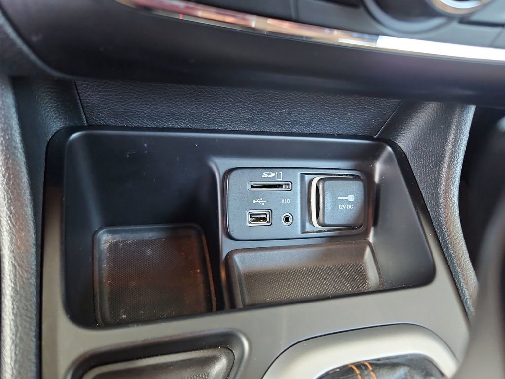 Used 2016 Jeep Cherokee Limited FWD image 21