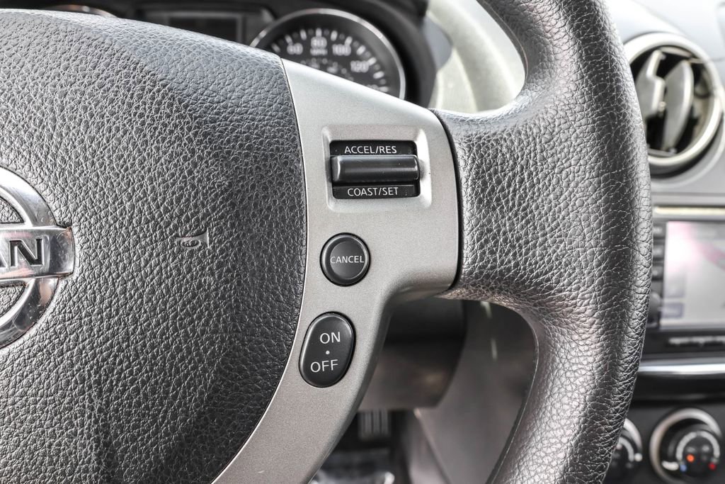 Used 2012 Nissan Rogue SV w/ Premium Pkg image 24