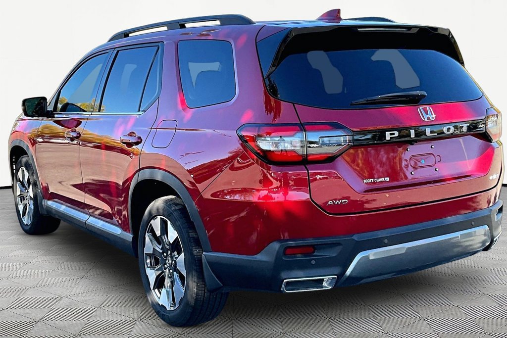 Certified 2026 Honda Pilot Elite image 4