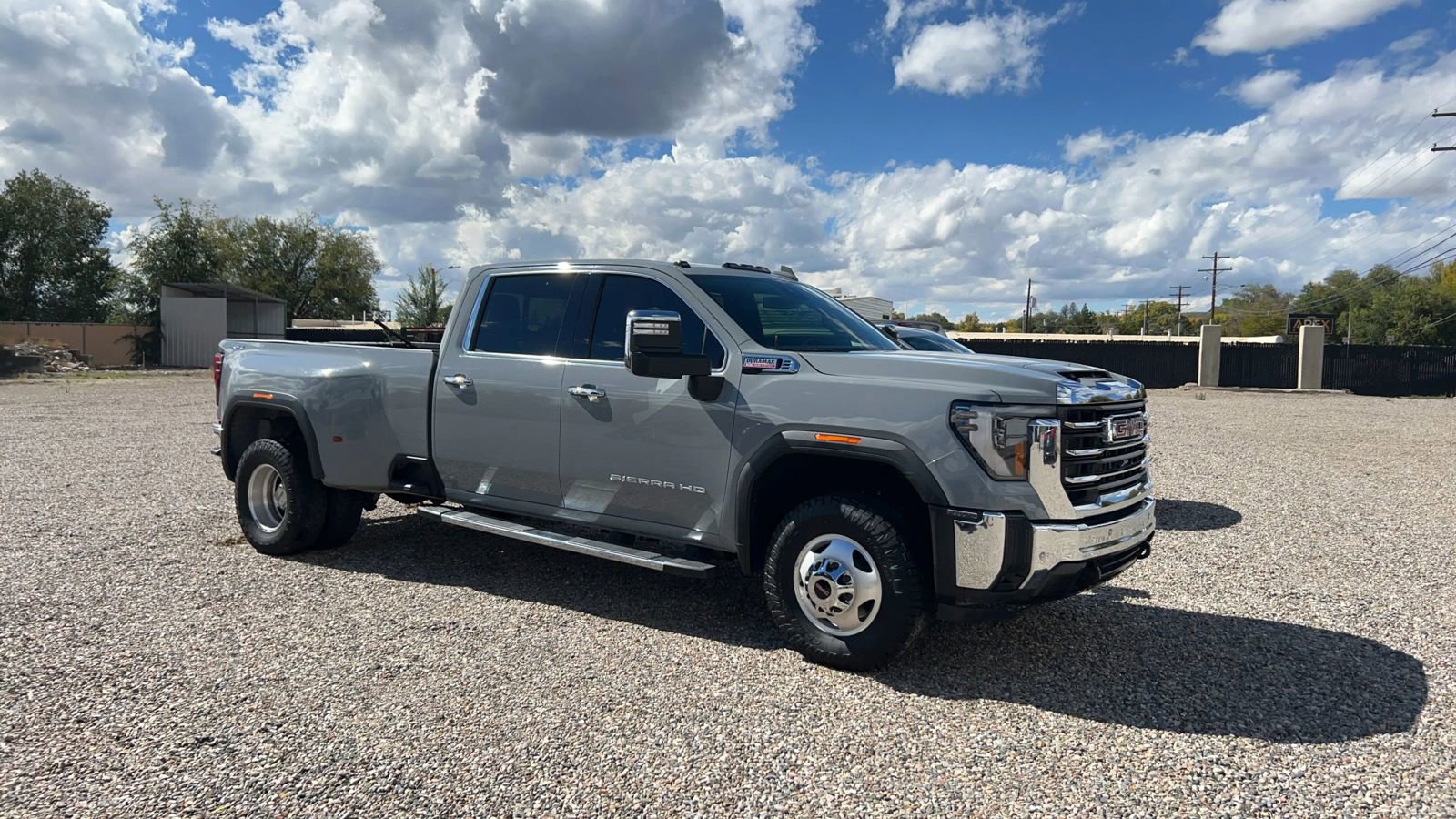 Used 2024 GMC Sierra 3500 SLT w/ SLT Premium Package image 8