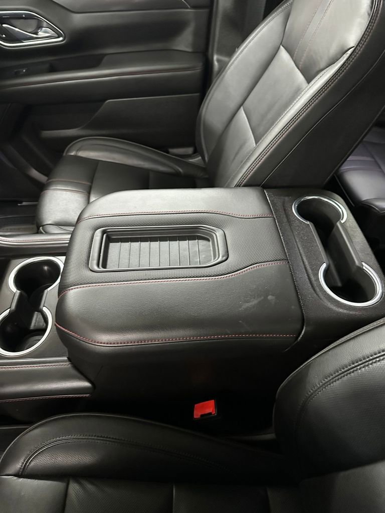 Used 2021 Chevrolet Suburban RST w/ Luxury Package AWD/4WD image 17